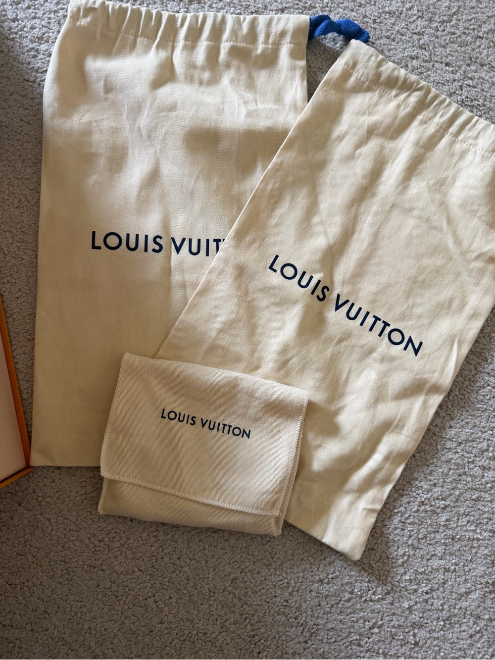 Louis Vuitton | sneakers - Picture 3 of 16